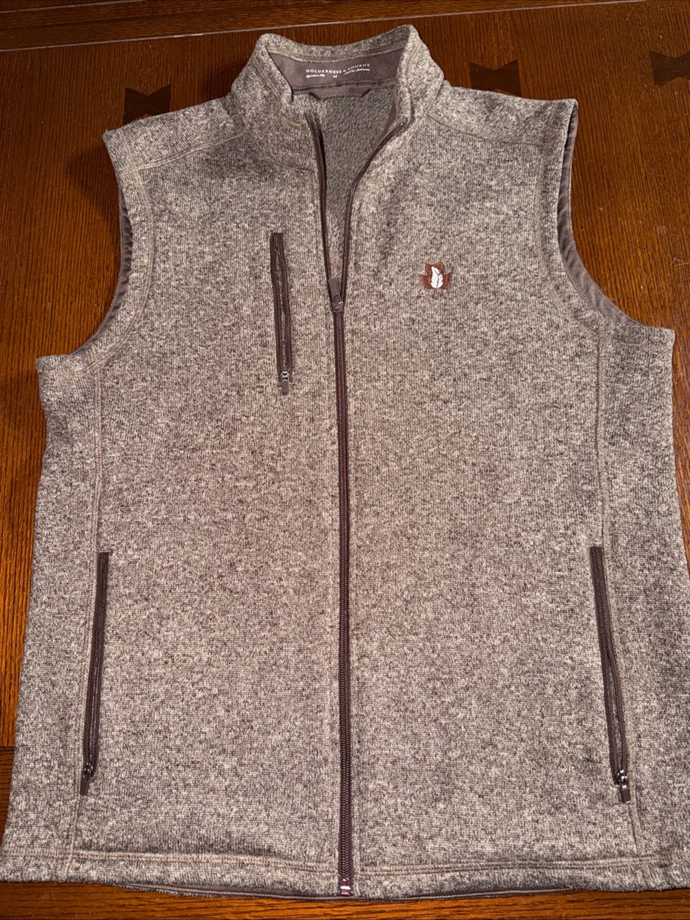 Holderness & Bourne Men’s Size M Brown Full-Zip Fleece Vest with Subtle Logo
